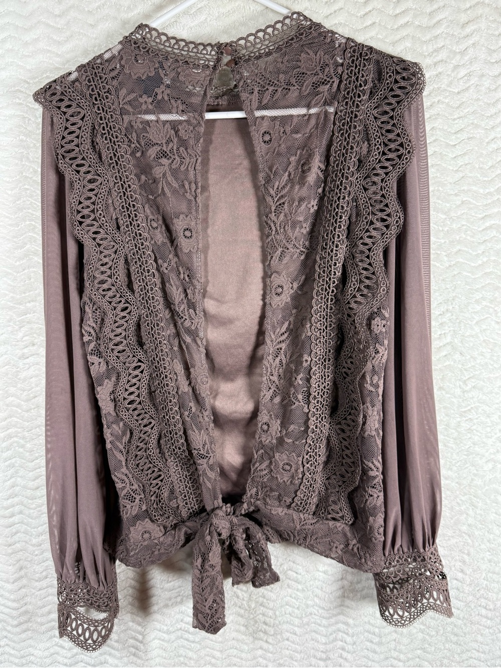 Daytrip Lace-Front High Neck Blouse - Dusty Mauve open back. Stunner 🔥🧡 - Picture 10 of 13